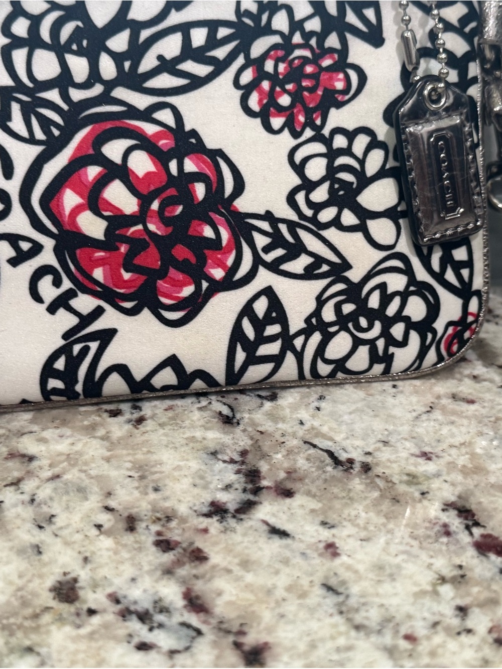 Coach Poppy Graffiti Red Flowers On White & Black Print Floral Pattern - Picture 3 of 12
